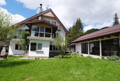 Vanzare 2 vile noi, mari superbe si 1905 mp teren la munte in Cheia Prahova - 24