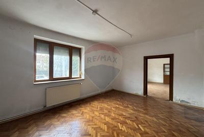 Casă Ultracentrală Singur în Curte,457 mp Teren, str. Brâncoveanu - 4