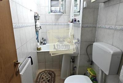 Apartament 3 camere etaj 1 in zona Vasile Aaron - 12