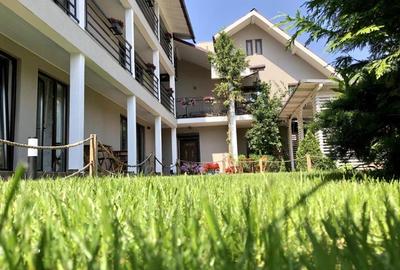 Pensiune moderna -  Mamaia Nord - Navodari, 19 camere,  500 mp teren - 2