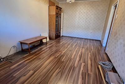 Obor-metrou, vanzare 2 camere decomandat, etaj 5 - 1