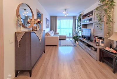 Apartament cu 3 camere semidecomandat, mobilat în Pipera