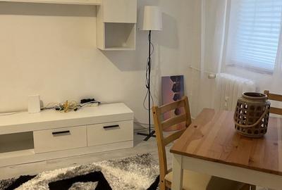 Apartament 2 camere - Casa de Cultura - 76.800 euro (cod E2+E7) - 3