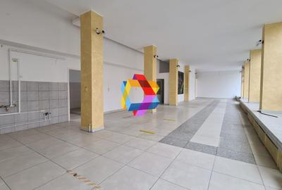 Spatiu comercial zona centrala cu vad - 180 mp - 1