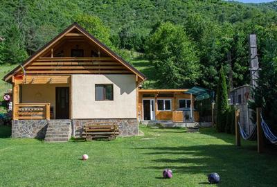 Cabana de vanzare /pensiune / afacere la cheie - 1