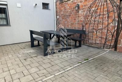 Casa individuala cu 4 camere,2 bai,mobilata,Calea Lipovei - 39