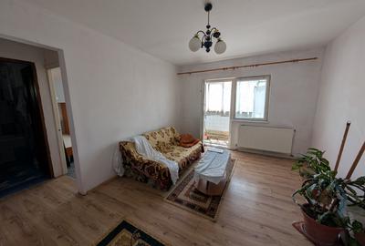 Mioriței - Billa - grădinița Lizuca- 3 camere- bloc din 1982 - 10