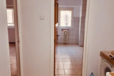 Garsoniera Nerva Traian, 5 minute de metrou, mobilată si utilată complet, libera - 9