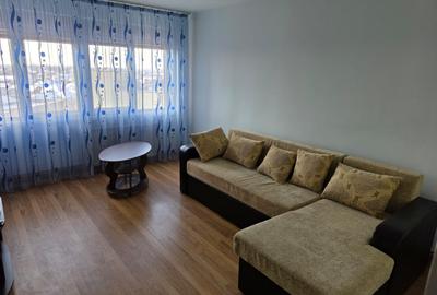 Central, langa Piata 700 - 1