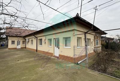 Casă individuală cu 5 camere în Central
