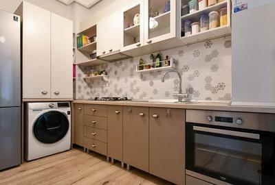 Seaside Living: 2-Room Apt, 250m from Beach + Private Parking - 4