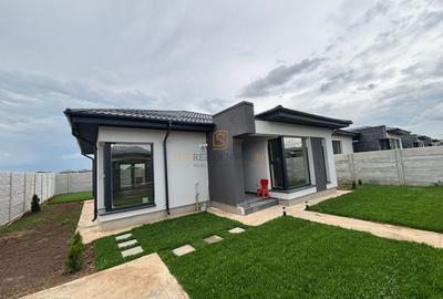 Casa individuala parter, 3 camere, disponibila imediat, teren 370 mp - 1