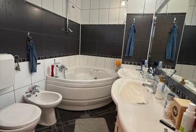 Vanzare 2 apartamente cu curte si terasa - 9