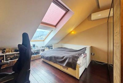 PENTHOUSE EXCLUSIVIST - 11