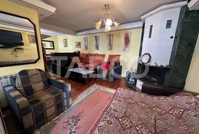 Casa familiala pentru locuit sau vacanta , spatioasa si confortabila . - 11