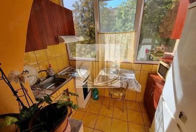Apartament 3 Camere | Decomandat | Etaj 3/5 | Zonă Calea Aradului - 8