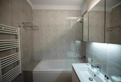 Inchiez Apt 3 camere LUX Mamaia -  Inclus: Menaj- 4 ori/luna ,Utilitati, Parcare - 9
