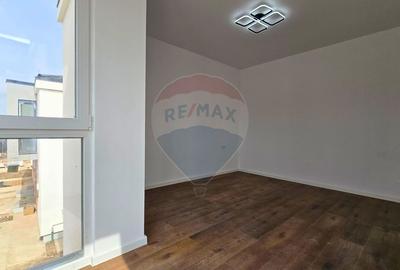DE INCHIRIAT Casă nouă Tunari | 4 camere | curte proprie | 2 parcări | - 8
