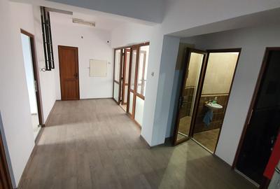 Spatii birouri,recent renovate si mobilate - 11