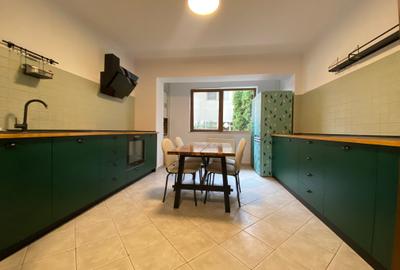 Apartament cu 4 camere, mobilat în Băneasa