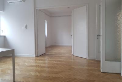 Apartament 3 camere, 2 bai, proaspat renovat, ultracentral, etaj 2, 945 euro - 5
