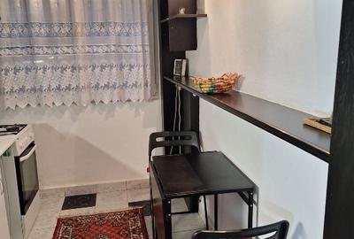 Direct proprietar – fără comision!  Apartament de vânzare – 2 camere, semid - 8