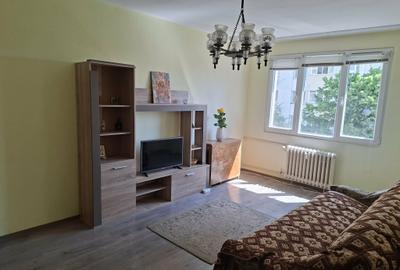 Apartament cu 3 camere decomandat în 1 Decembrie 1918
