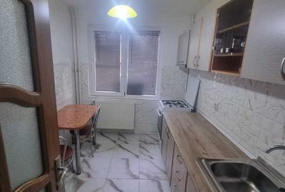 De inchiriat - Apartament 2 camere - 2
