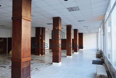 Spațiu comercial de închiriat pe b-dul Dacia,  fostul magazin "Adrian - 3