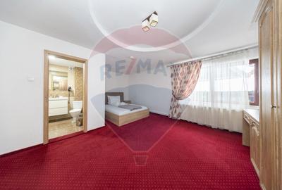 Pensiune cu restaurant și spații comerciale, central Râșnov - 26