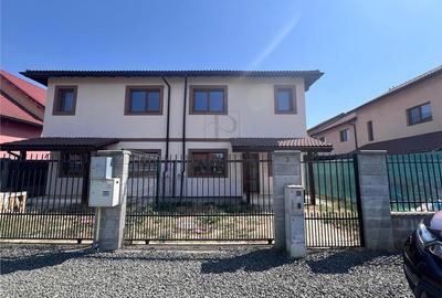 Duplex cu 4 camere în Moșnița Nouă
