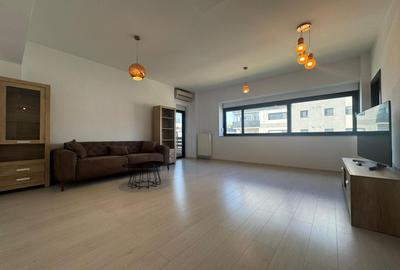Apartament cu 3 camere decomandat, mobilat în Băneasa