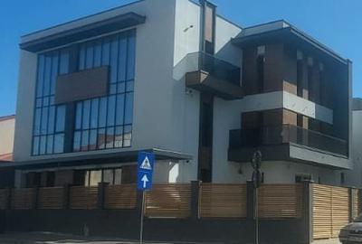 Spațiu comercial, de 520.00 mp, în Trocadero