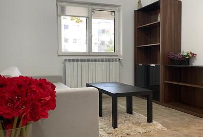 Bd. Mamaia - Capitol, garsoniera decomandata, stradala, ideala birou, cabinet - 1