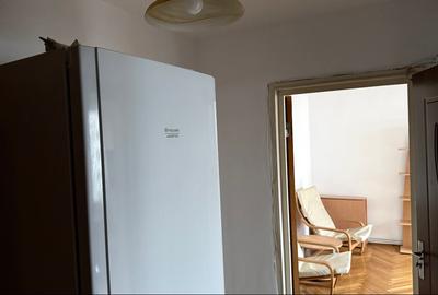 Inchiriez apartament 3 camere, pet friendly, în bloc liniștit de 4 etaje, et 2/4 - 6