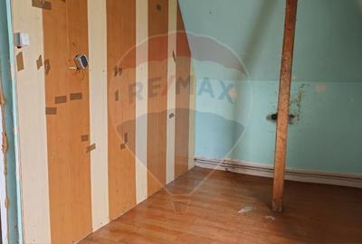 Casă si teren de vânzare in Crevedia - 10