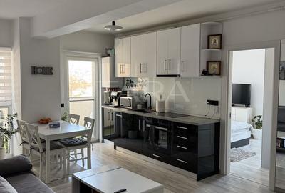 Apartament cu 2 camere semidecomandat, mobilat în Bulgaria