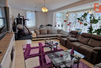 Casă individuală cu 5 camere în Dumbrăvița