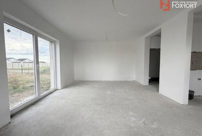 Duplex la cheie cu 3 camere, toate utilitatile - in Mosnita Veche - 2