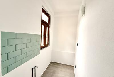 Doua etaje in vila pe malul lacului Grivita birouri rezidential - 17