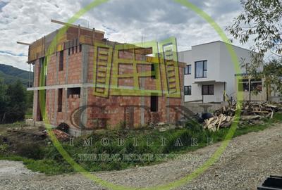 Casa moderna cu piscina suspendata, vedere panoramica in Cisnadioara. - 14