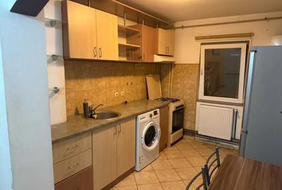 Apartament cu 2 camere semidecomandat, mobilat în Complex Studențesc