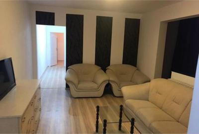 Apartament cu 3 camere semidecomandat, mobilat în Berceni