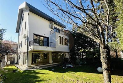 Casă individuală cu 6 camere în Pipera