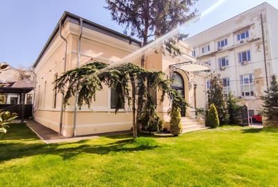 Vila restaurata in cel mai mic detaliu - zona centrala - 3