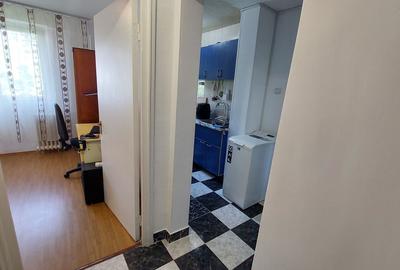 TITAN, apartament 2 camere decomandat, et.3, metrou 1 Decembrie - 2