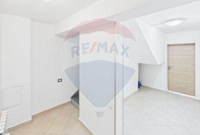 Duplex spatios de inchiriat - Tineretului - 11