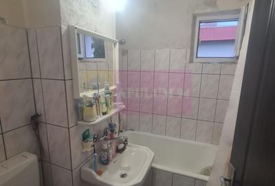 Apartament cu 3 camere de vanzare in Campina - Zona Cuza - 13