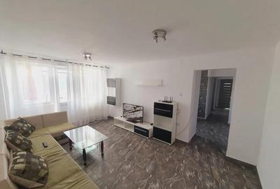 Apartament cu 3 camere decomandat, mobilat în Viziru 3