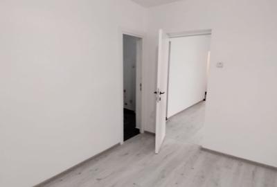 Apartament cu 2 camere semidecomandat în Podu Roș